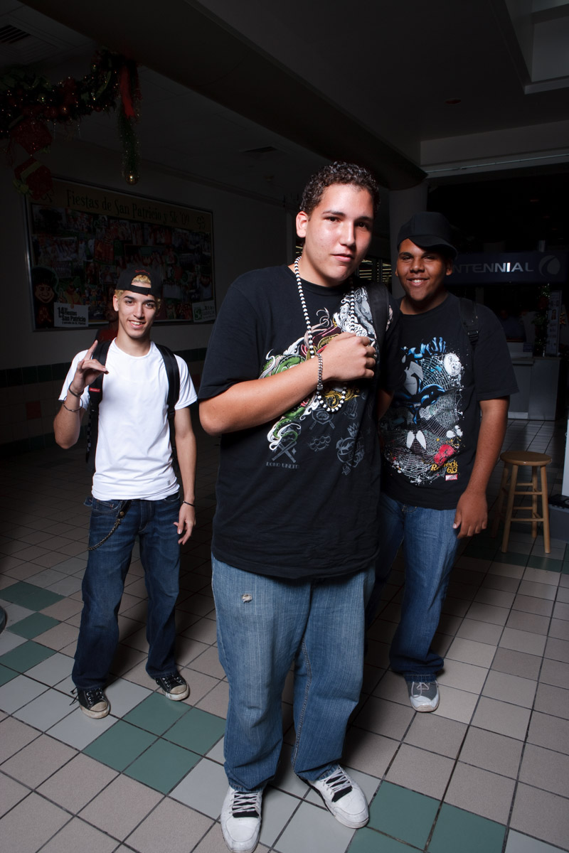 El molero (publicada en 2015) 25 El molero (2009) - Fotografía por Tristán Reyes - San Patricio Plaza (Guaynabo, PR).