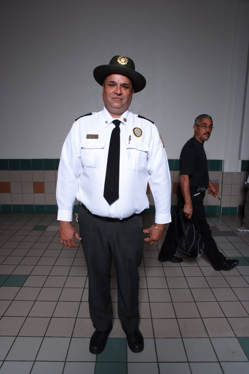 El molero (publicada en 2015) 31 El molero (2009) - Fotografía por Tristán Reyes - San Patricio Plaza (Guaynabo, PR).