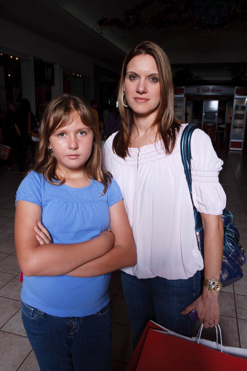 El molero (publicada en 2015) 41 El molero (2009) - Fotografía por Tristán Reyes - Plaza Las Américas (San Juan, PR).