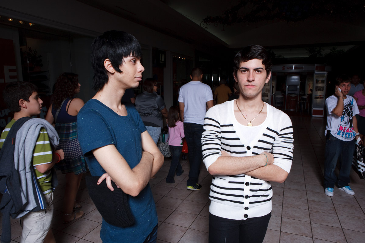 El molero (publicada en 2015) 70 El molero (2009) - Fotografía por Tristán Reyes - Plaza Las Américas (San Juan, PR).